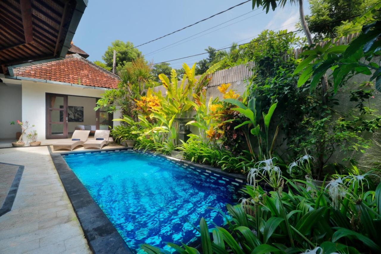 Singgah Villas Seminyak Bagian luar foto