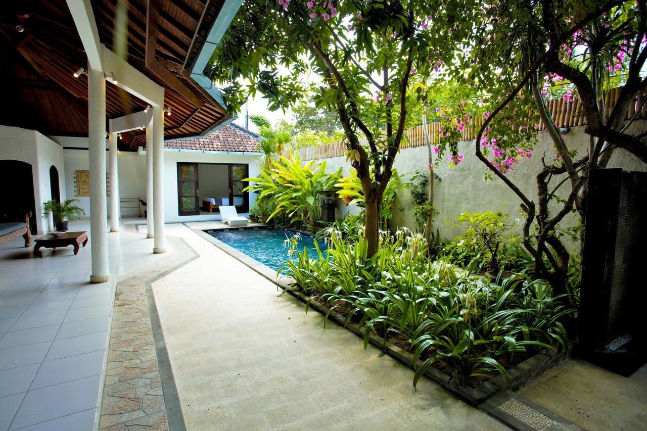 Singgah Villas Seminyak Bagian luar foto